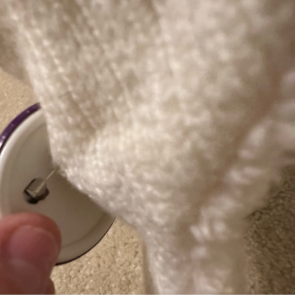 ⭐️ Robin Ruth Touque - Picture 4 of 8